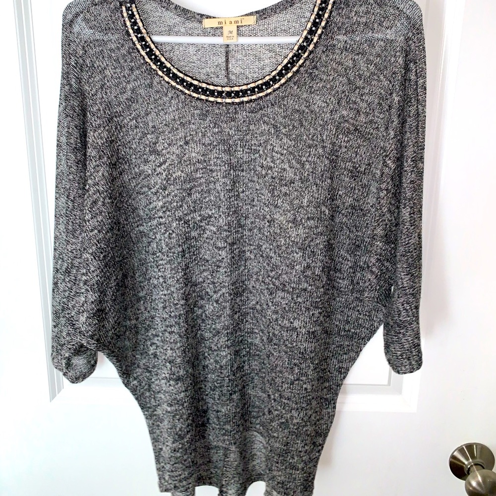 Quarter Sleeve Thin Sweater With Neckline Beading